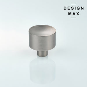 High-quality brass cabinet knobs and pulls, crafted from premium materials
