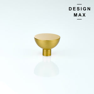 Versatile brass knobs and handles ideal for both kitchen and bedroom furniture
