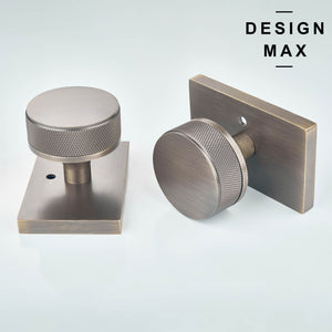 Modern Solid Brass Door Knob – Knurled Handle & Rectangular Metal Backplate